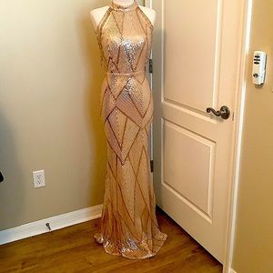 Beautiful Evening Sleeveless Dress by Miss Ord, Size Med,Gold and Light Beige.